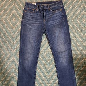 NWOT Gap Straight Leg Jeans